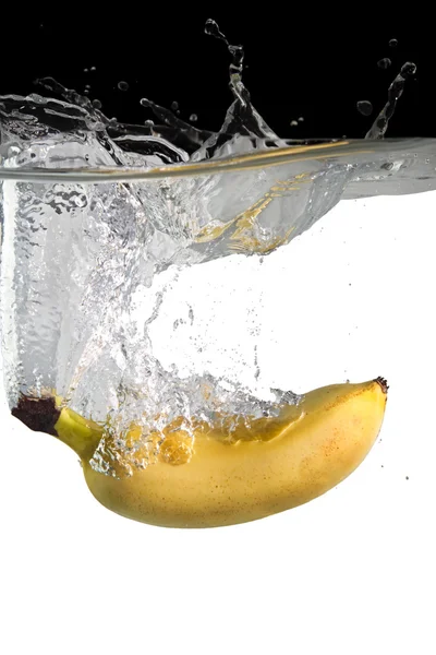 Banan w wodzie — Zdjęcie stockowe