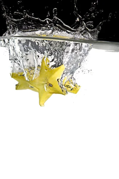 Carambolas in water — Stock Photo, Image