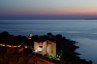 gece uzun exposition ile deniz kenarı-Hırvatistan