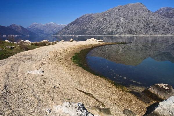 Çakıl taşı plajı