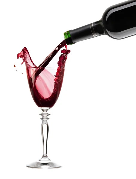 Gieten van een glas rode wijn met knippen pad xxl — Stockfoto