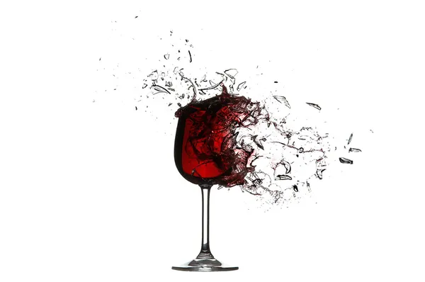 Explosion eines Glases mit Rotwein isoliert auf weiß. xxl. — Stockfoto
