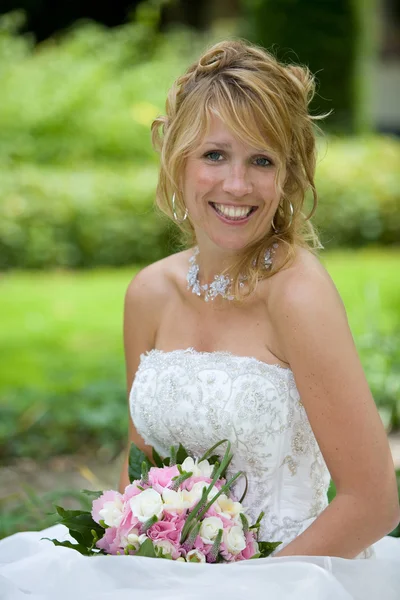 Radiant blond bride — Stock Photo, Image