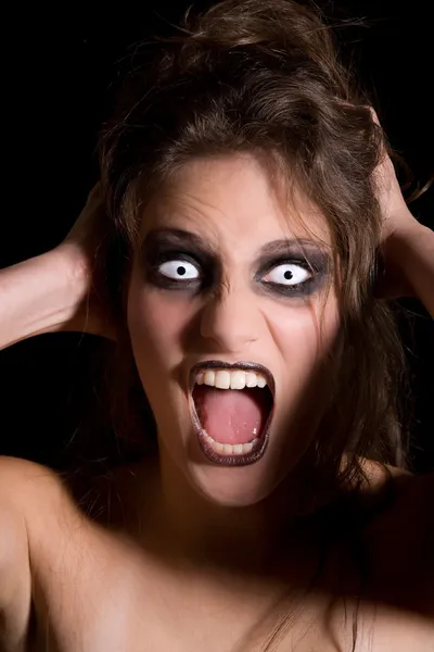 Schreiende beängstigende Frau — Stockfoto