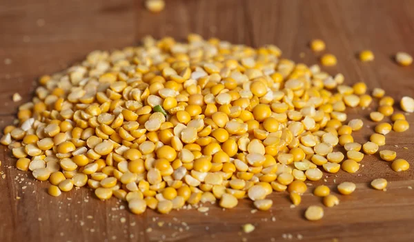 Pile of yellow lentils — Stock Photo, Image
