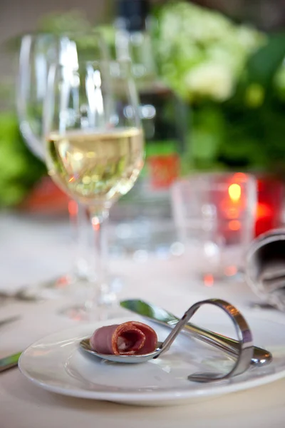 Small duck filet appetizer — Stock Photo, Image