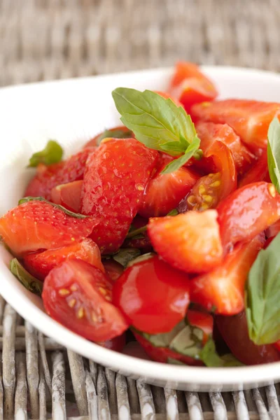 Tomato strawberry salad — Stock Photo, Image