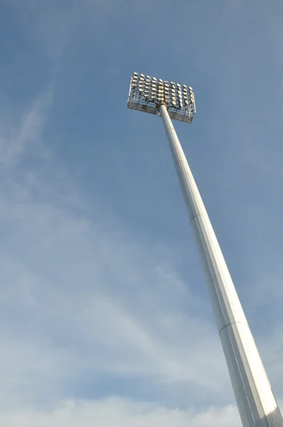 Sport licht toren in arena — Stockfoto