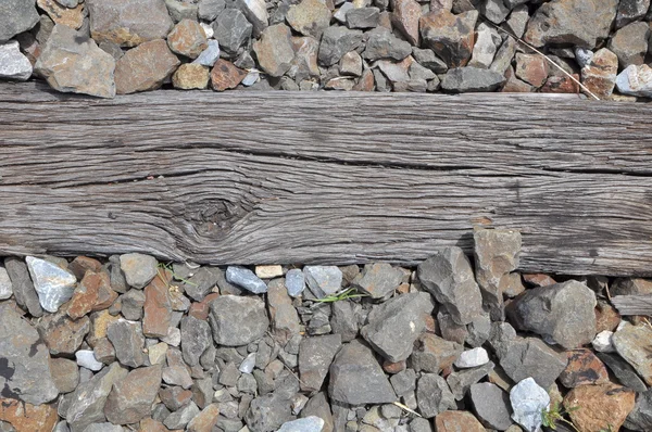 Antiguo fregadero de madera en piedra —  Fotos de Stock