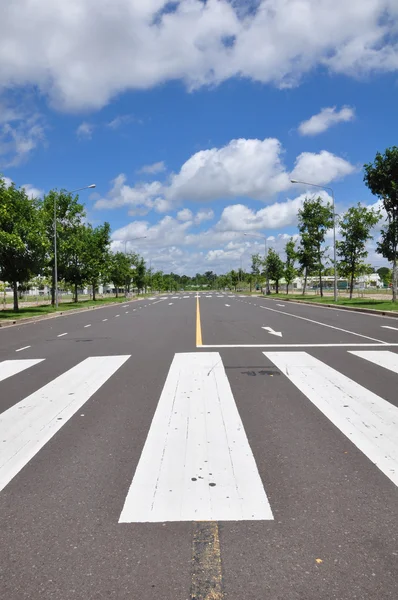 Zebra promenad sätt trafikmärke — Stockfoto