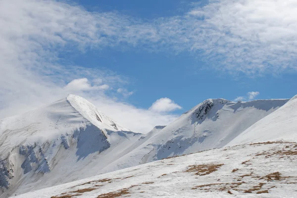 Winter berg goverla — Stockfoto