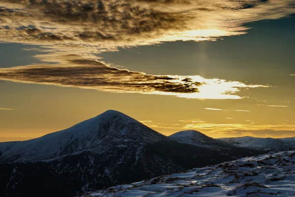 Гора Говерла по утрам . — стоковое фото