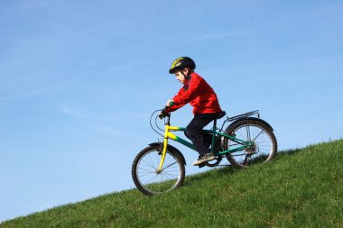 genç çocuk Bisiklet