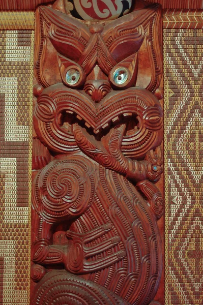 Maori houtsnijwerk Rechtenvrije Stockafbeeldingen