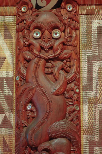 Maori houtsnijwerk Rechtenvrije Stockfoto's