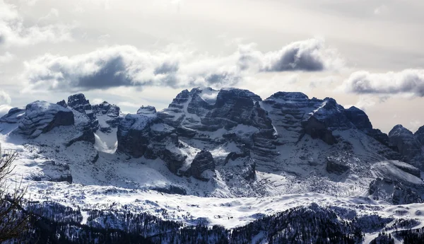 Італійські Альпи для катання на лижах — стокове фото