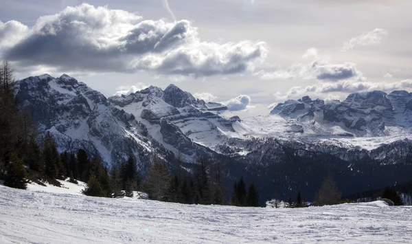 이탈리아 알프스 스키 — 스톡 사진