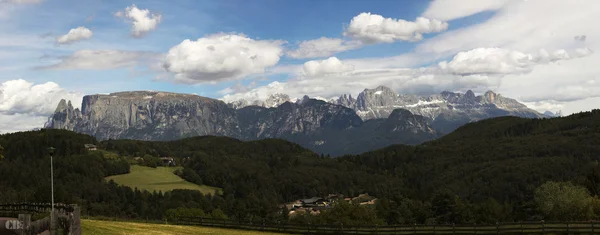 Panorama av italienska dolomit — Stockfoto