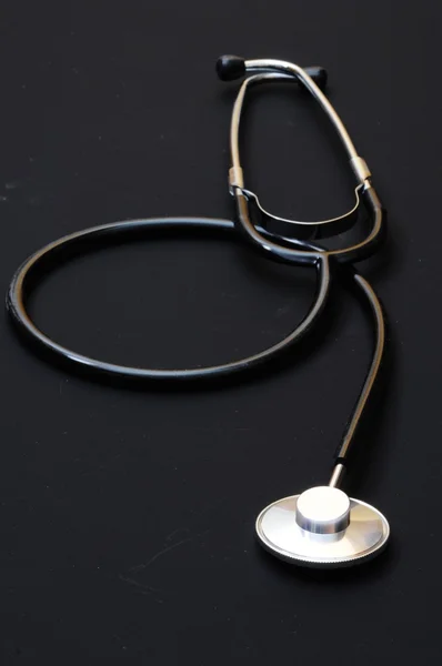 Stetoskop na czarny — Zdjęcie stockowe