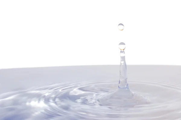 Gota de água isolada em branco — Fotografia de Stock