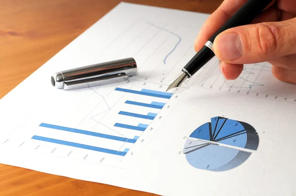 Business chart and hand — Stock Photo, Image