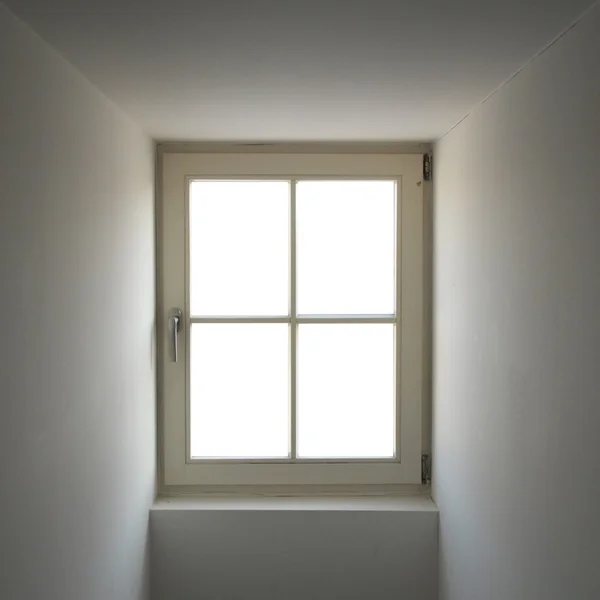 Παράθυρο με λευκό χώρο — Φωτογραφία Αρχείου