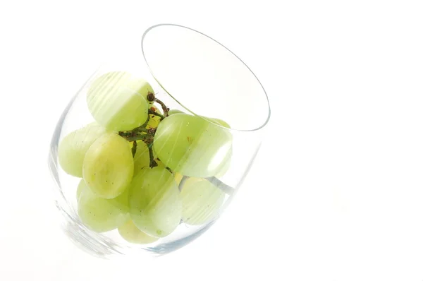 Виноград в стакане — стоковое фото