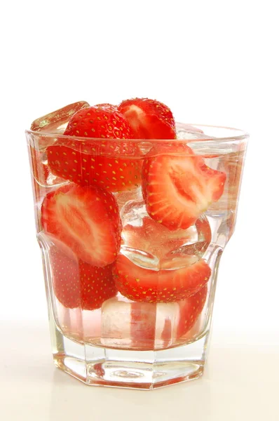 Erdbeersaft oder Cocktail — Stockfoto