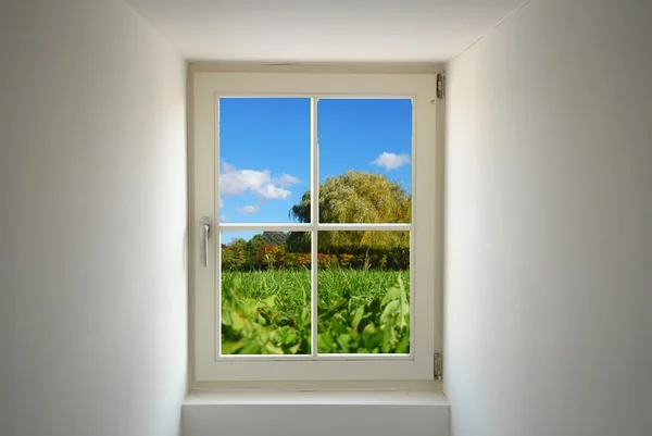Okno a příroda — Stock fotografie