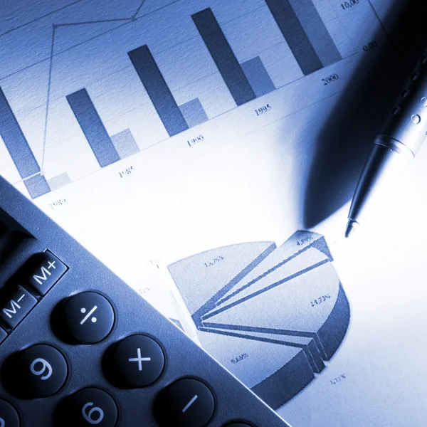 Analysera finansiella uppgifter — Stockfoto