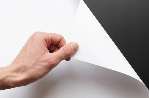 Papier und Hand — Stockfoto