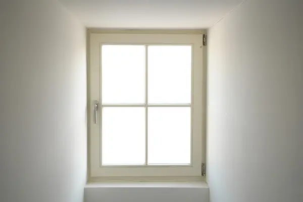 Fenster mit weißem Raum — Stockfoto
