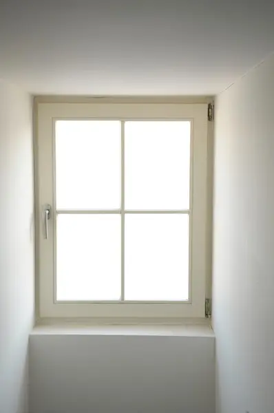 Okno s mezerami — Stock fotografie