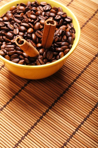 Cinnamon and coffee — Stock Photo, Image