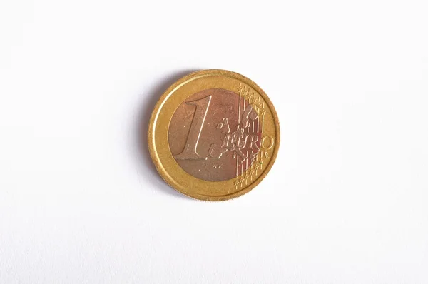 Деньги евро на белом — стоковое фото