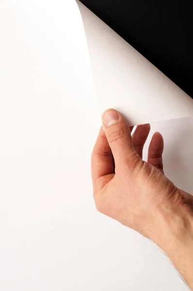Бумага и рука — стоковое фото