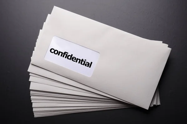 Confidentiel — Photo