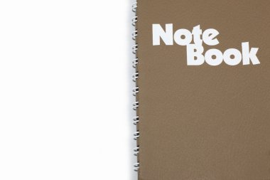 defter üzerinde beyaz izole kapak