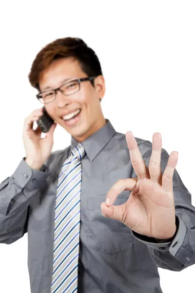 Homme d'affaires prospère appelant au téléphone — Photo
