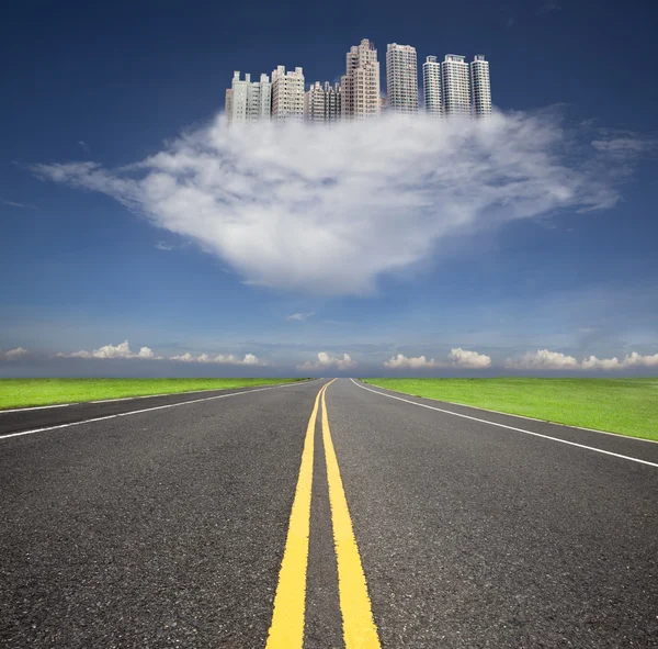 Droga do miasta chmura — Zdjęcie stockowe