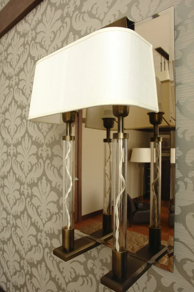 Lampa na zdi — Stock fotografie