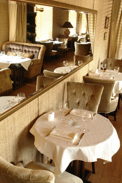 Interior de um restaurante em perspectiva — Fotografia de Stock