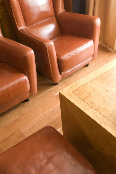 Fotele i stół — Zdjęcie stockowe