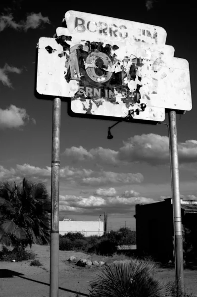 Abandoned sign — Stock Photo, Image
