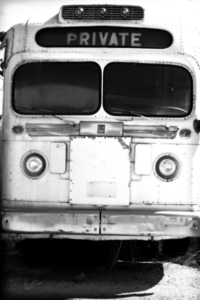 Автобус з відсічним контуром — стокове фото