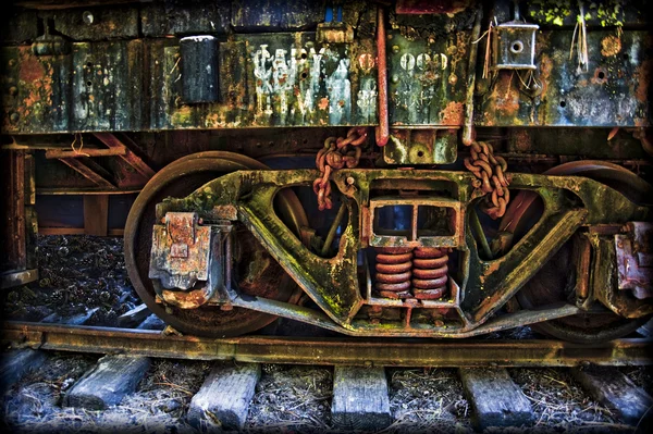 Raddetail einer historischen Dampflokomotive — Stockfoto