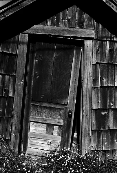 Старый деревянный амбар — стоковое фото