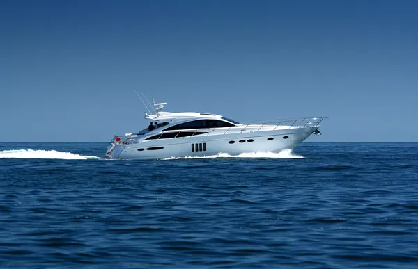 Luxury speedboat / yacht — Stock Photo, Image