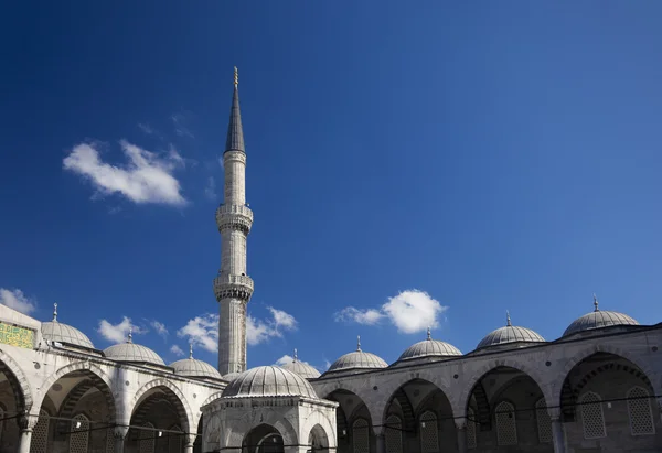 蓝色清真寺庭院 / 伊斯坦布尔 — 图库照片