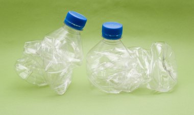 plastik şişeler